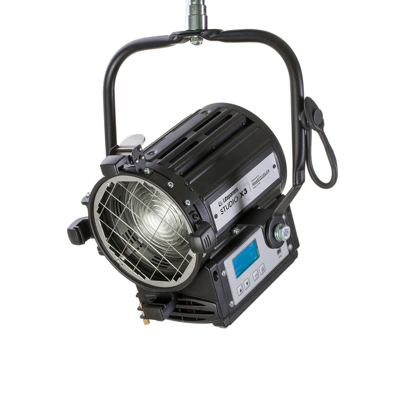 LITEPANELS Studio X3 Daylight 100W LED Fresnel (pole op) - 960-3211