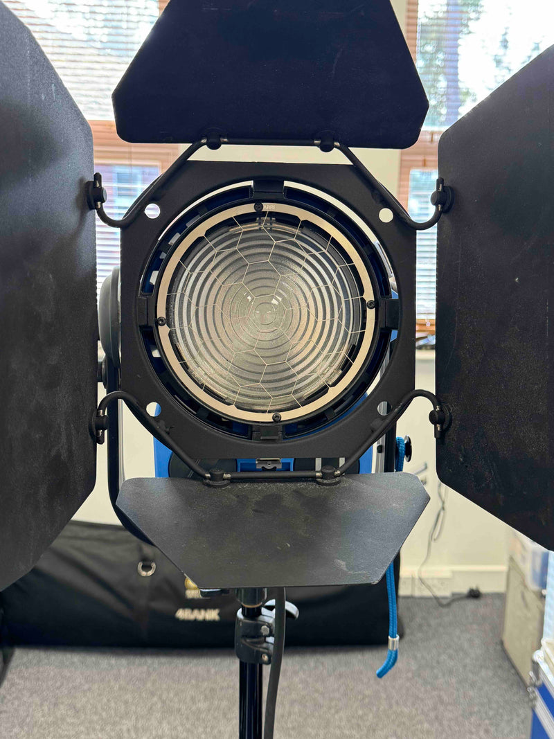 USED Arri True Blue T1 Tungsten Spot Light 1kw with Barn Doors & Spare Bulb (2 in Stock)