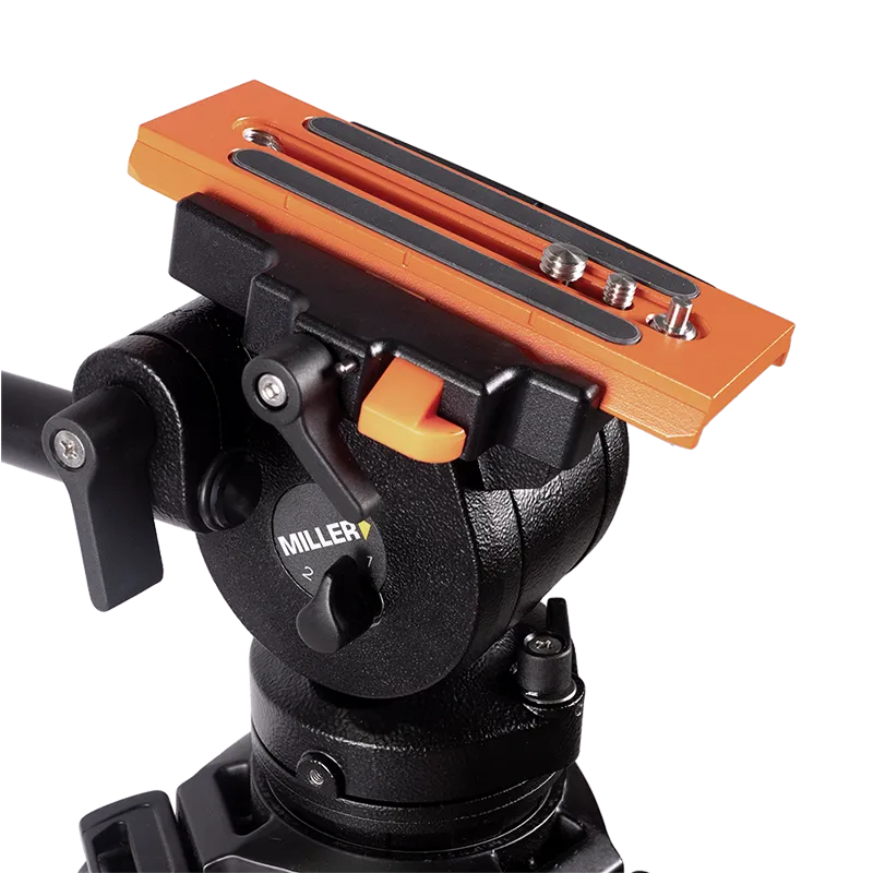 Miller AiRVPlus Toggle LW Alloy Tripod Ground Spreader and Soft Case Tripod - 3017